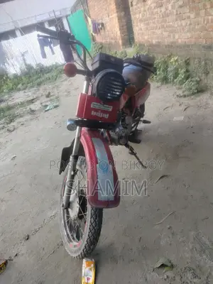 বাজাজ ১৯৯৬ রেড