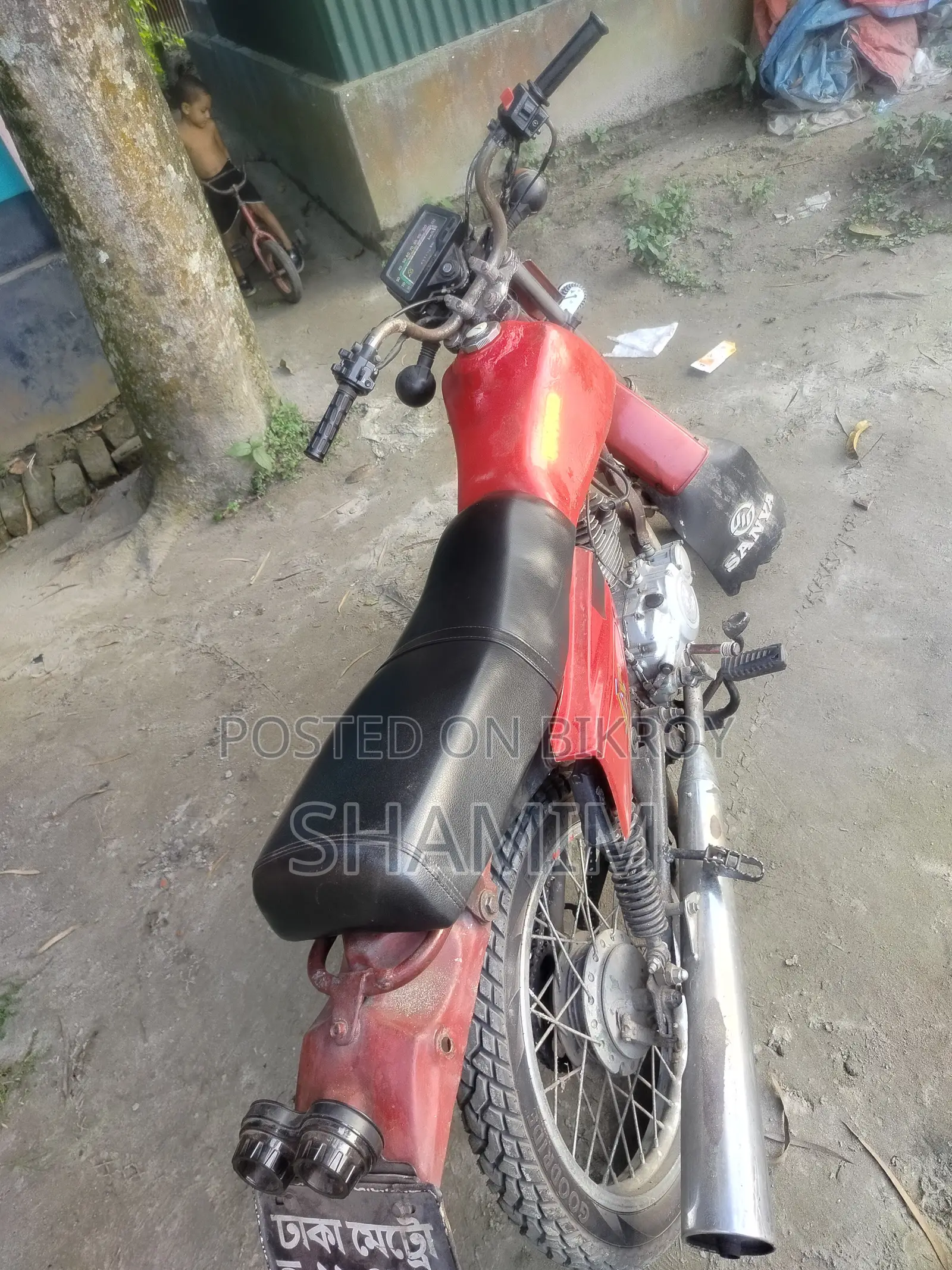 বাজাজ ১৯৯৬ রেড