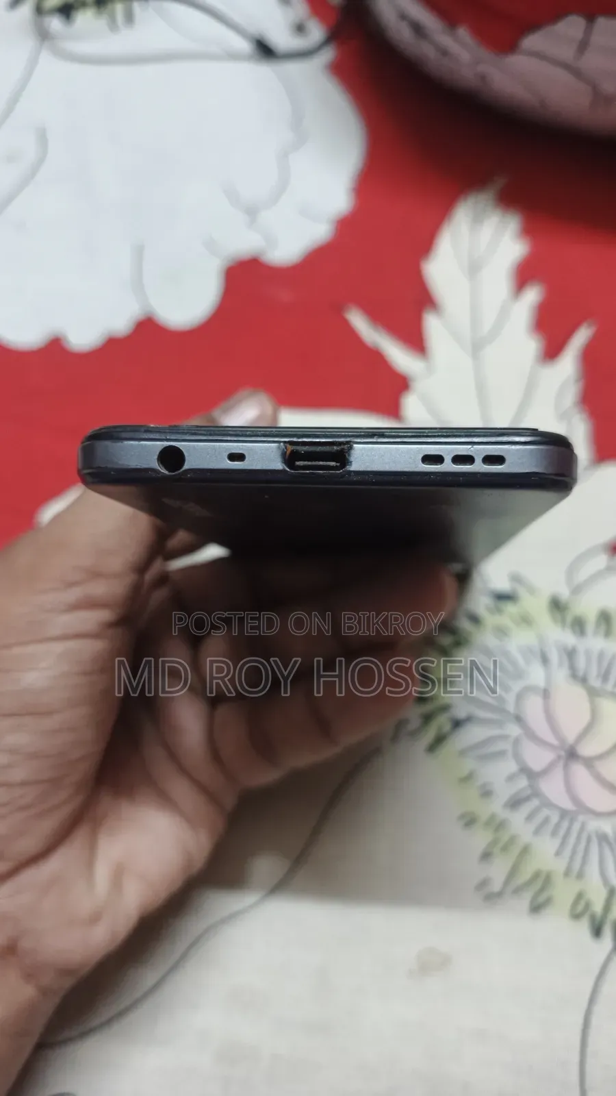 ওপ্পো এফ১৭ ১২৮ জিবি ব্ল্যাক