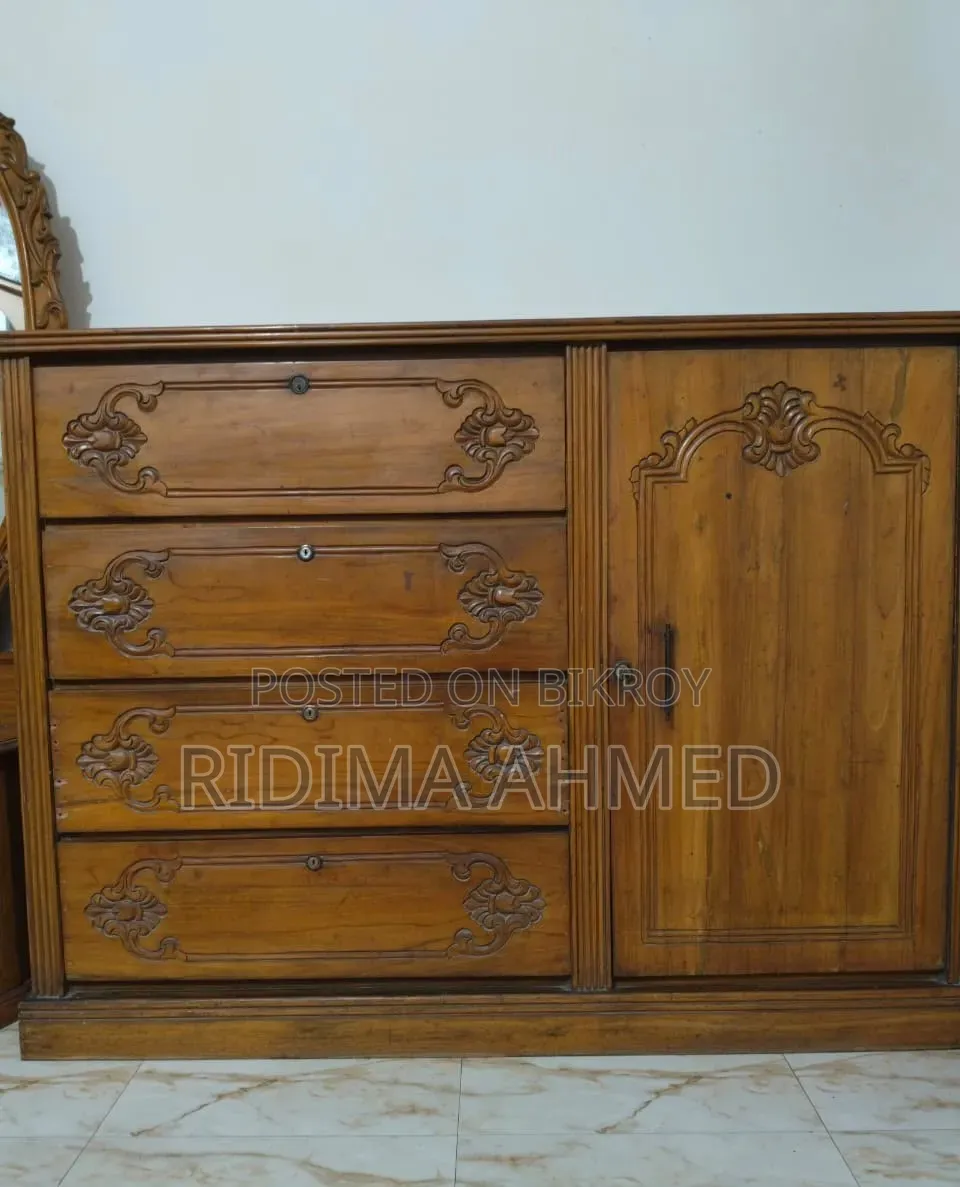 ওয়ার্ডরোব সেগুন কাঠ