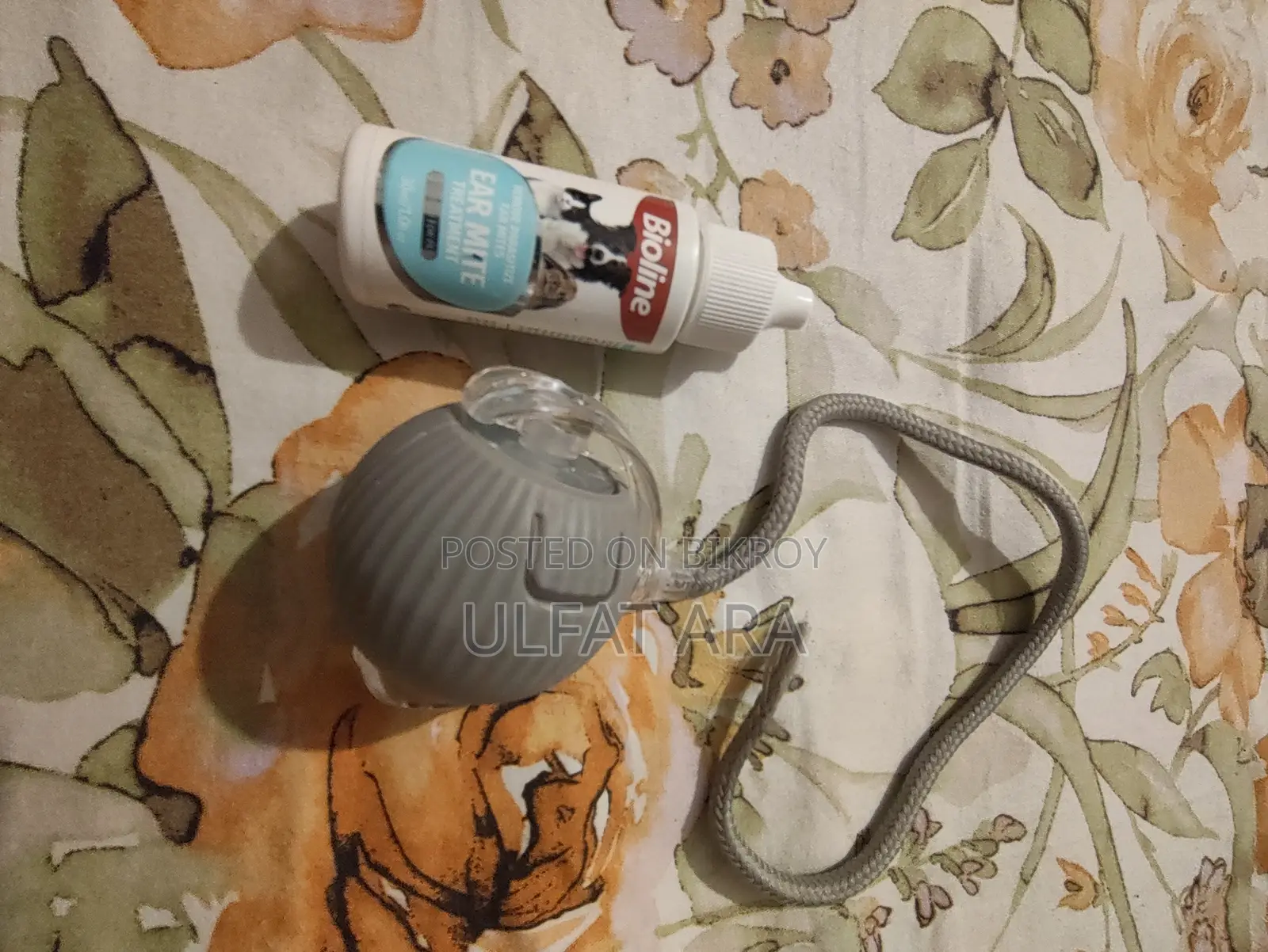 বিড়ালের খেলনা এবং কানের মাইট চিকিৎসার ওষুধ