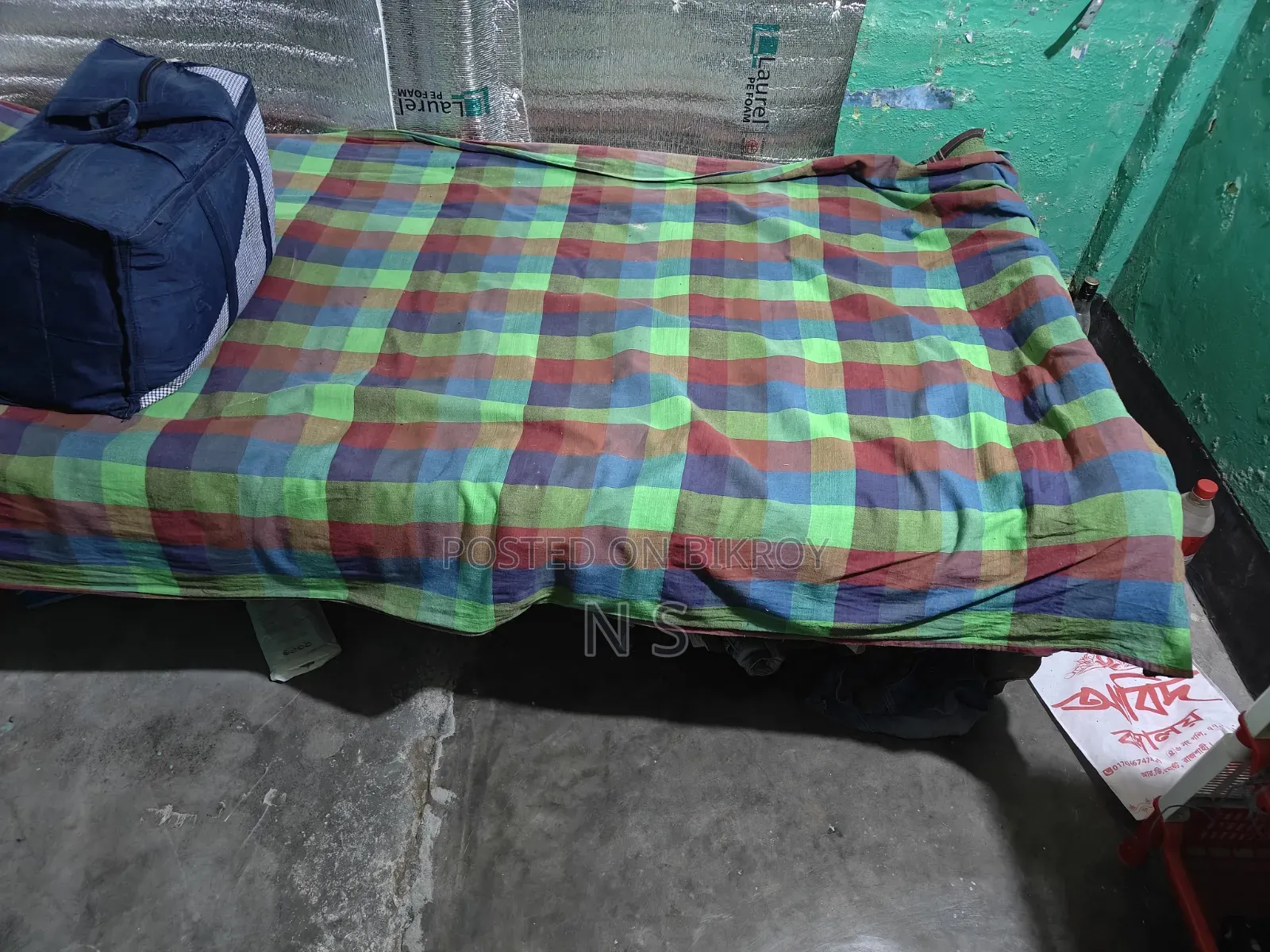 চৌকি বিক্রি করা হবে
