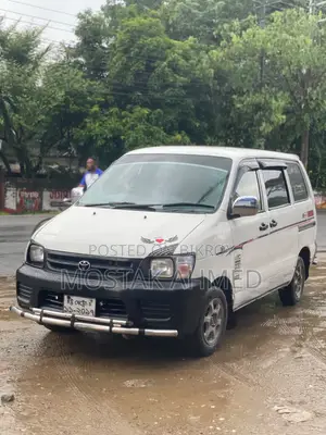 Toyota Noah 2.0 Front Wheel Drive (8 Seater) 2001 White