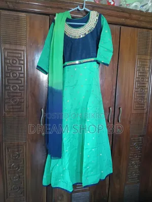 katan floor touch gown 40 body,