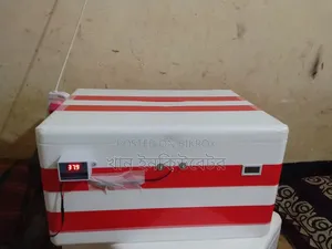 ইনকিউবেটর / ডিম থেকে বাচ্চা ফোটানোর মেশিন