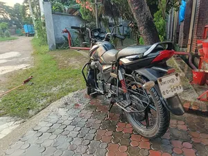 মাহিন্দ্রা সেঞ্চুরো ২০১৫ ব্ল্যাক