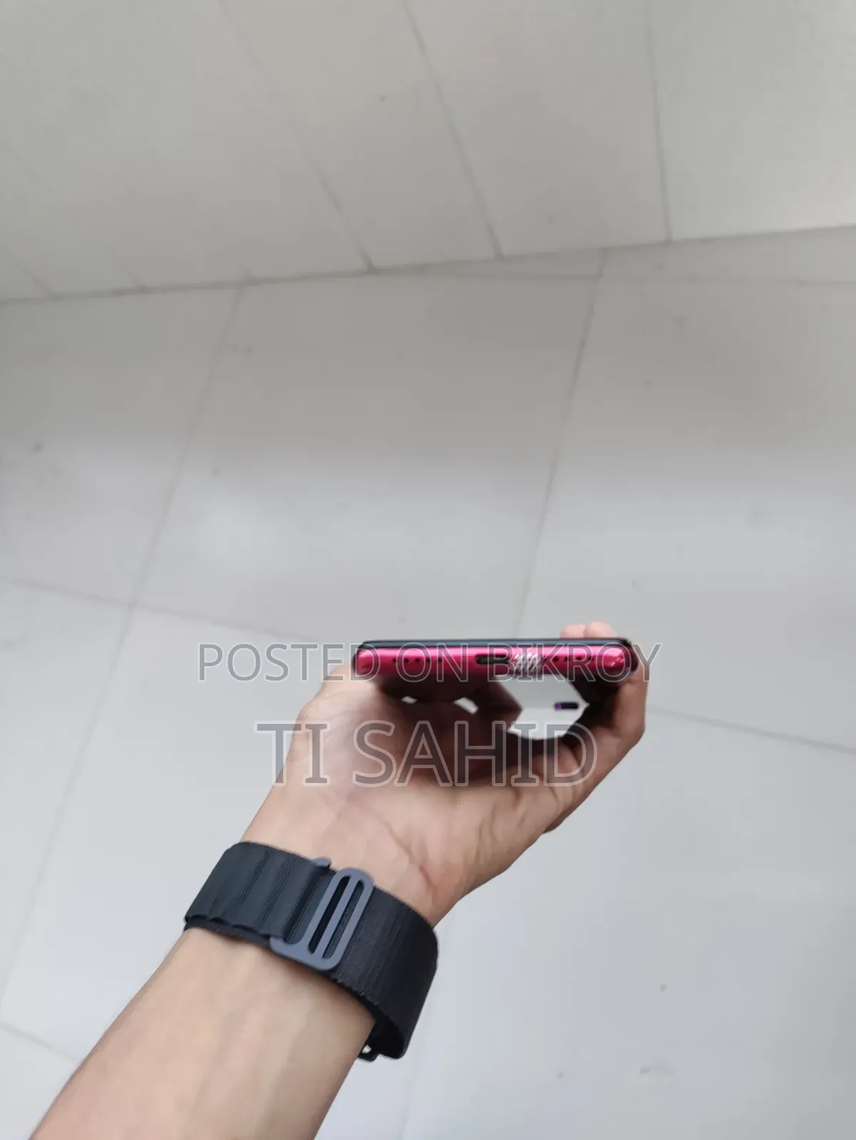 Mobile Phone 128 GB Red