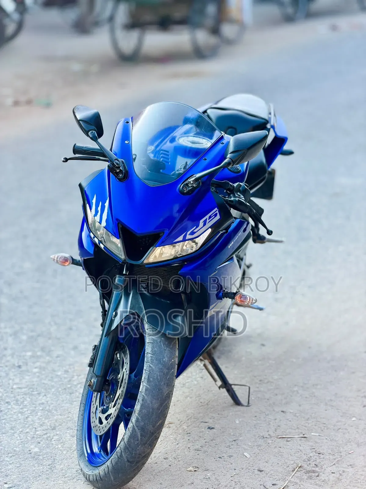 যামাহা আর১৫ ভি৩ ২০২২ নীল