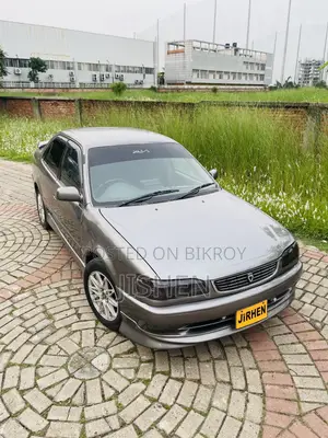 টয়োটা করোলা সেডান ১৯৯৭ গ্রে