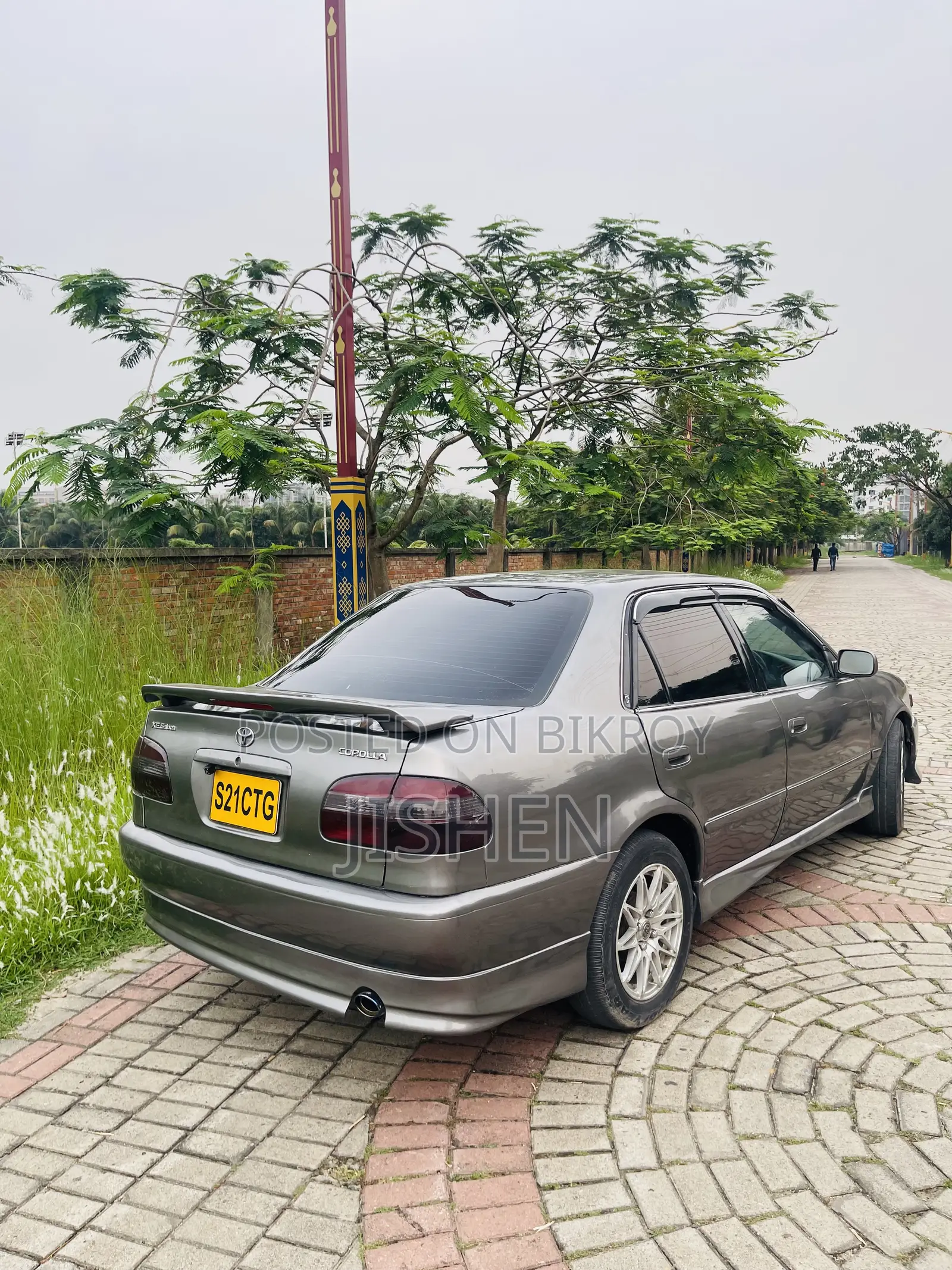 Toyota Corolla Sedan 1997 Gray
