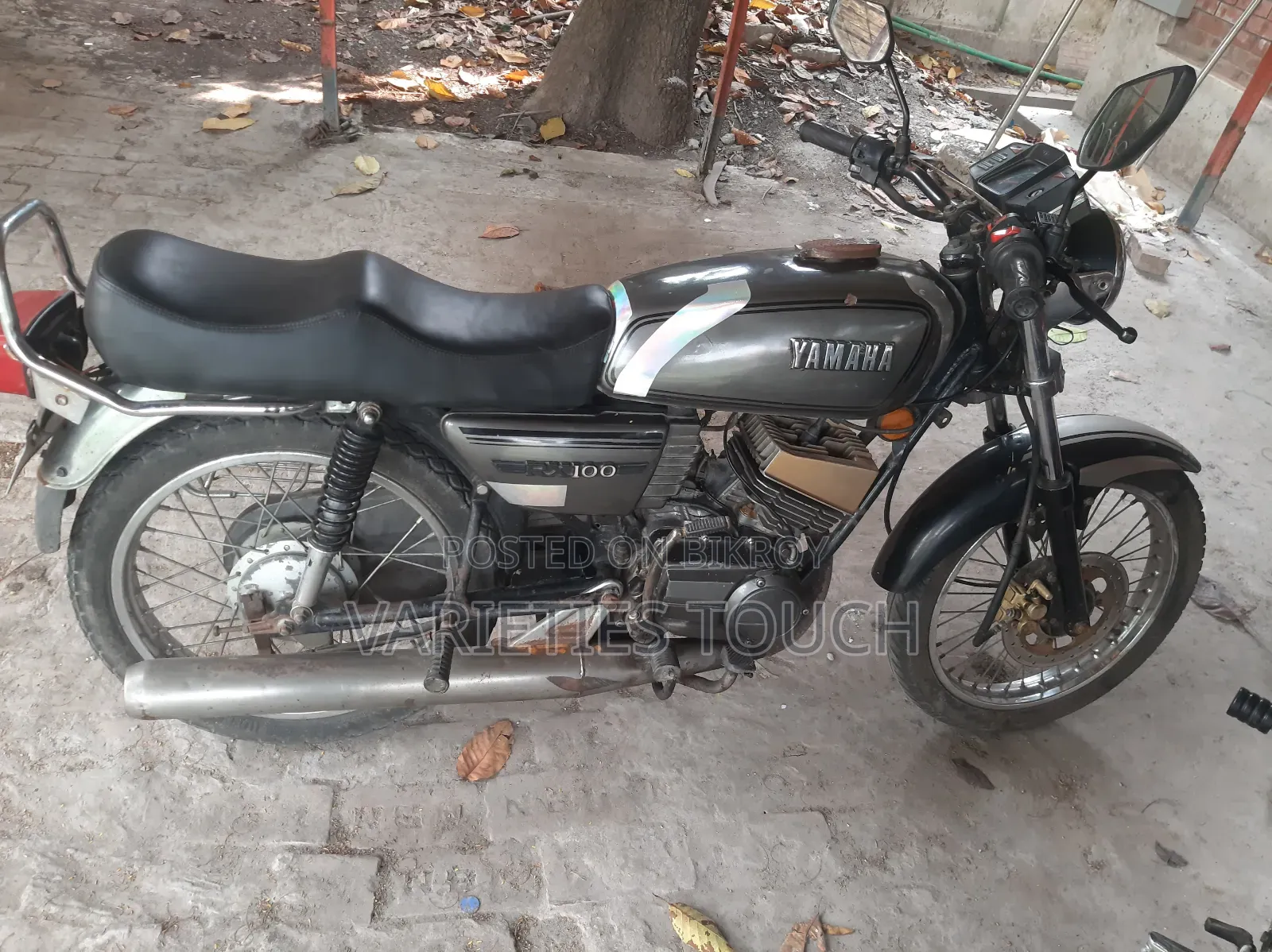 Yamaha 1980 Gray