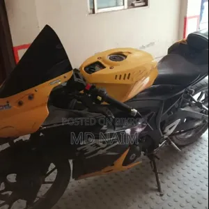 Suzuki GSX-R150 2019 Yellow