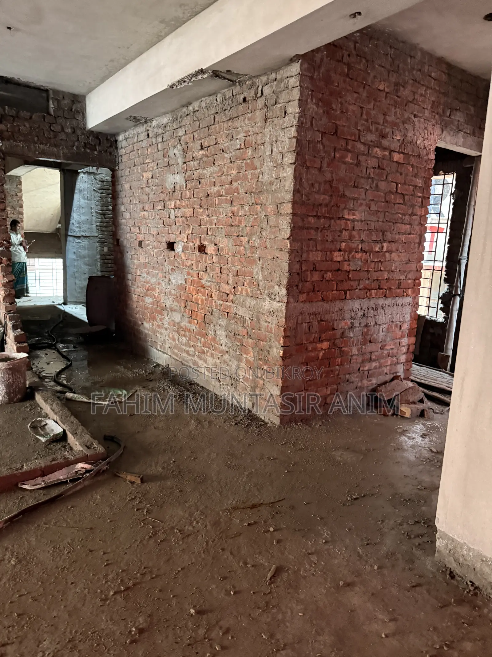 Commercial Space for Sale in Banasree!