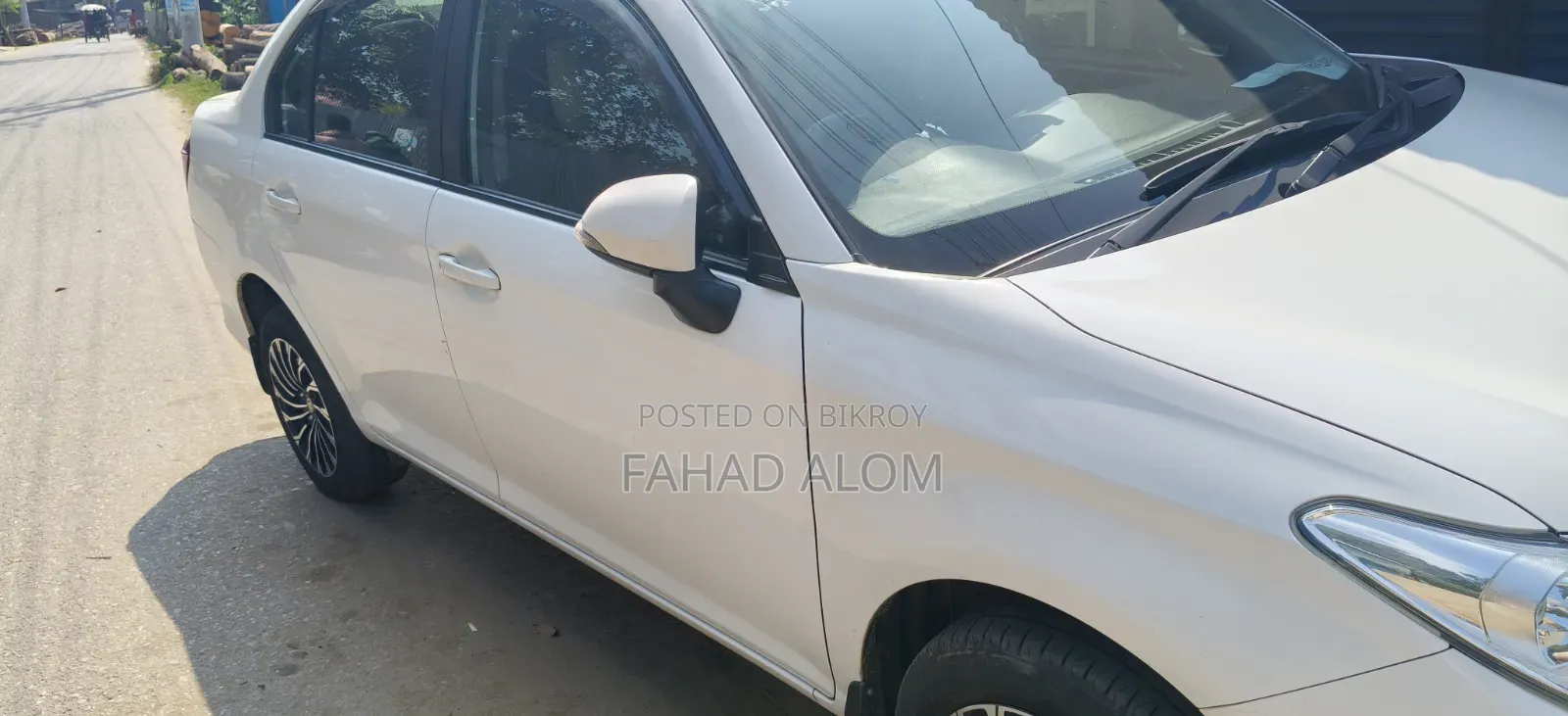 টয়োটা এক্সিও ২০২১ সাদা