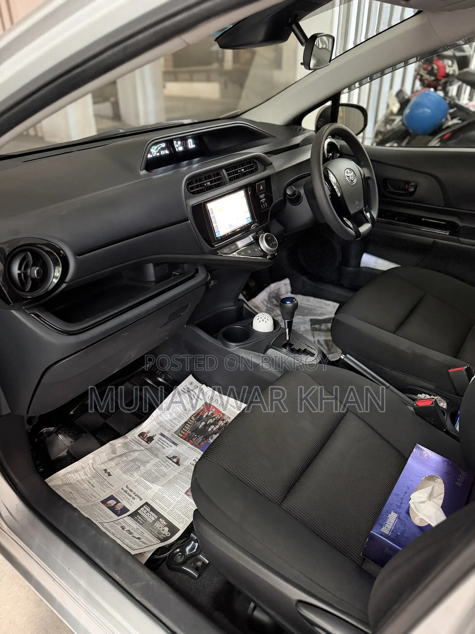 Toyota Aqua 2017 Silver