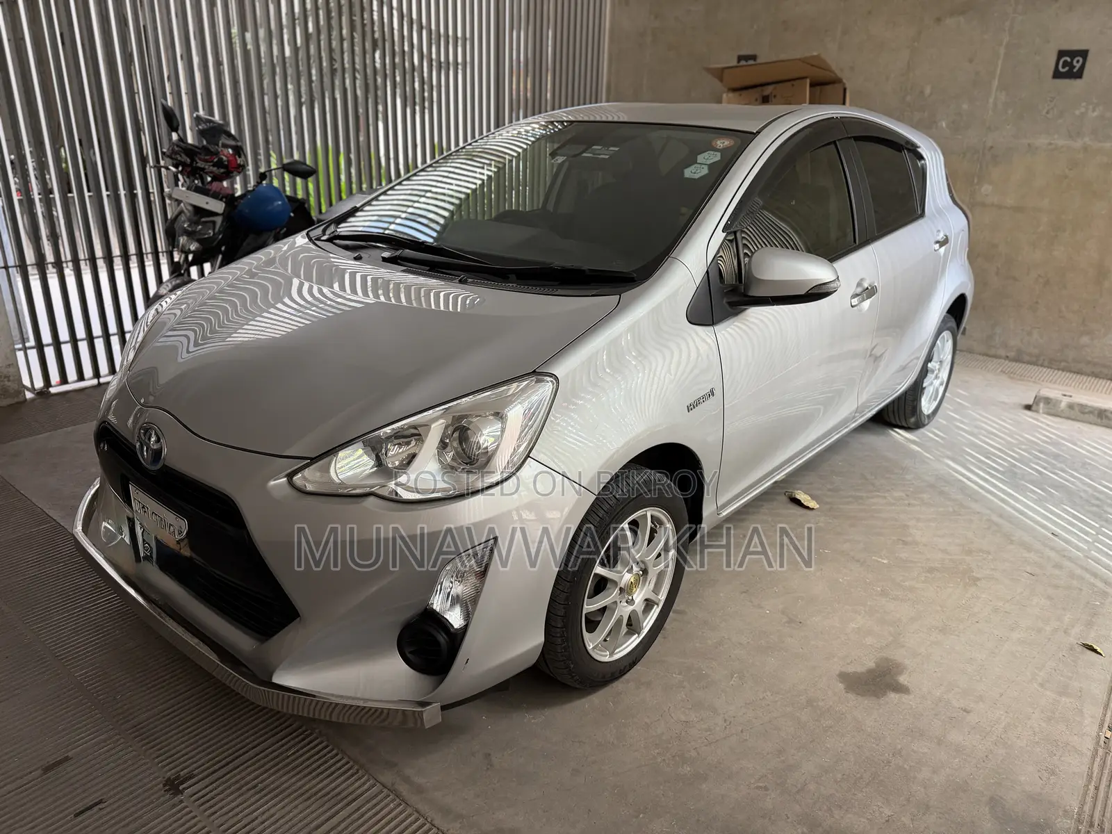 Toyota Aqua 2017 Silver