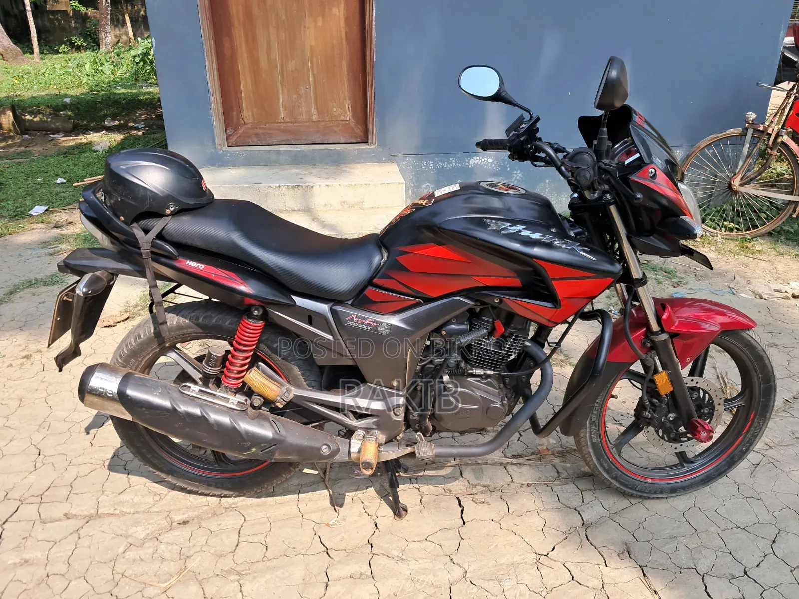 Hero Hunk 2022 Red