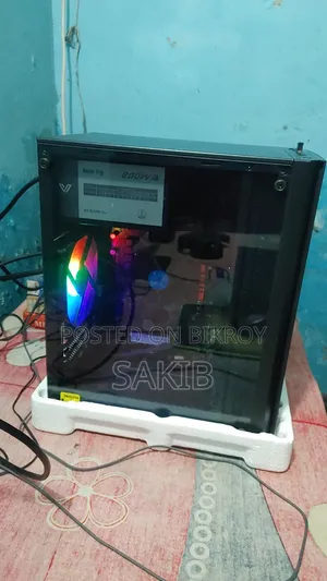 Desktop Computer 8 Gigabytes Intel Core i3 Solid State Drive 256 Gigabytes