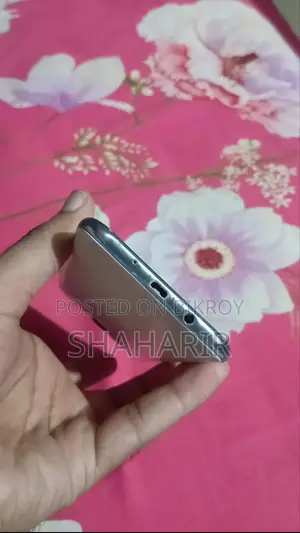 স্যামসাং গ্যালাক্সি জে৭ ১৬ জিবি হোয়াইট