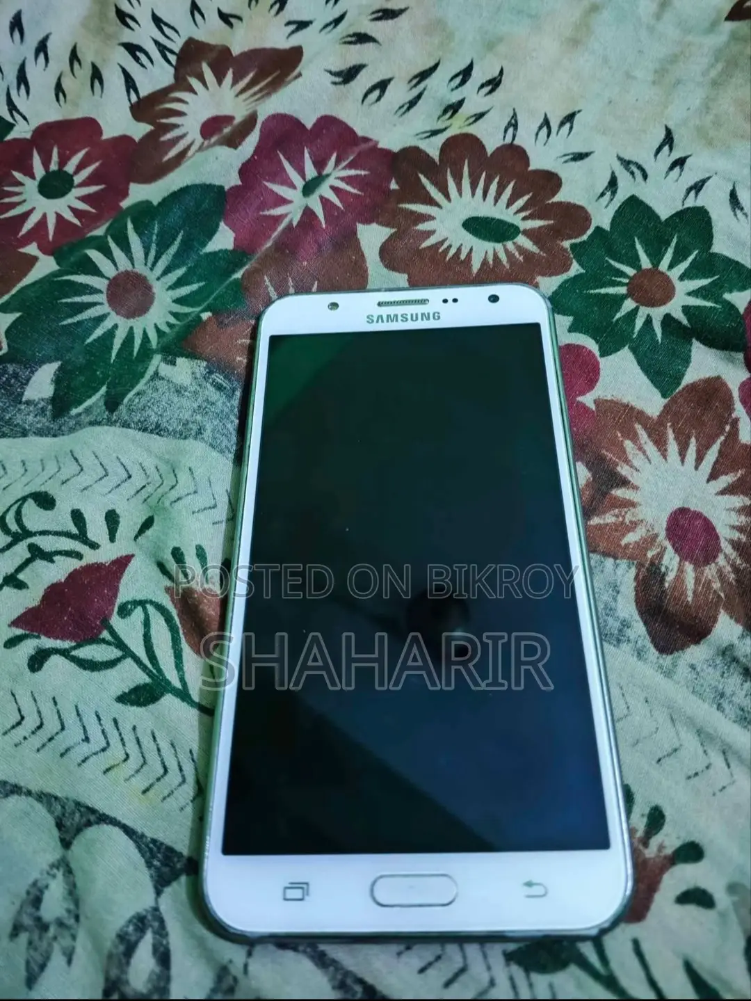 স্যামসাং গ্যালাক্সি জে৭ ১৬ জিবি হোয়াইট