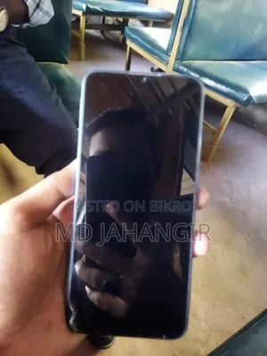 রিয়েলমি ৬৪ জিবি