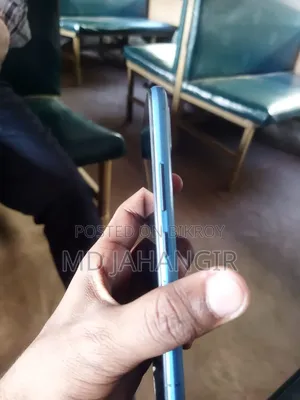 রিয়েলমি ৬৪ জিবি