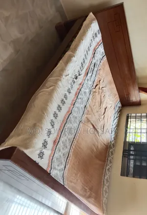 Bed, 6 Feet / 7 Feet Khat Sale