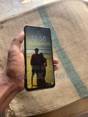 Vivo Y17s 128 GB Black