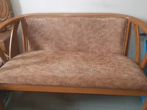 Beautiful 2-seater wooden sofa for urgent sale (Urgent Sale)