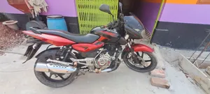 বাজাজ পালসার ১৫০ ২০১৬ কালো