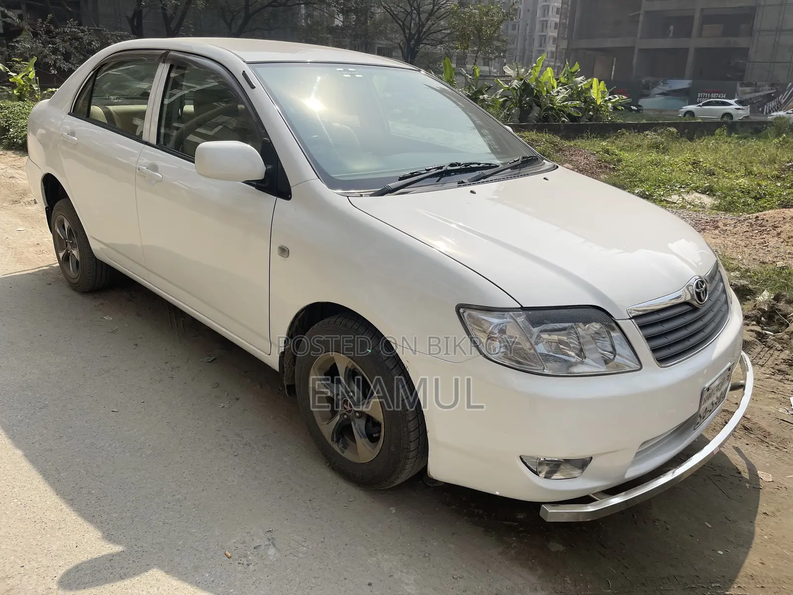 টয়োটা করোল্লা সেডান ২০০৫ সাদা