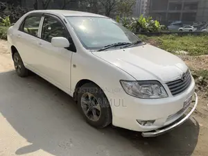 টয়োটা করোল্লা সেডান ২০০৫ সাদা
