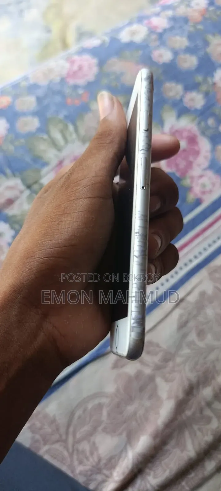 অ্যাপল আইফোন ৭ ৩২ জিবি সিলভার