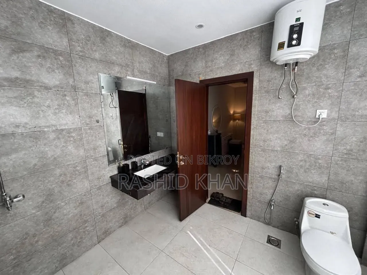 Furnished 3-bedroom Apartment in Dhaka Full Furnish, Bashundhara for rent