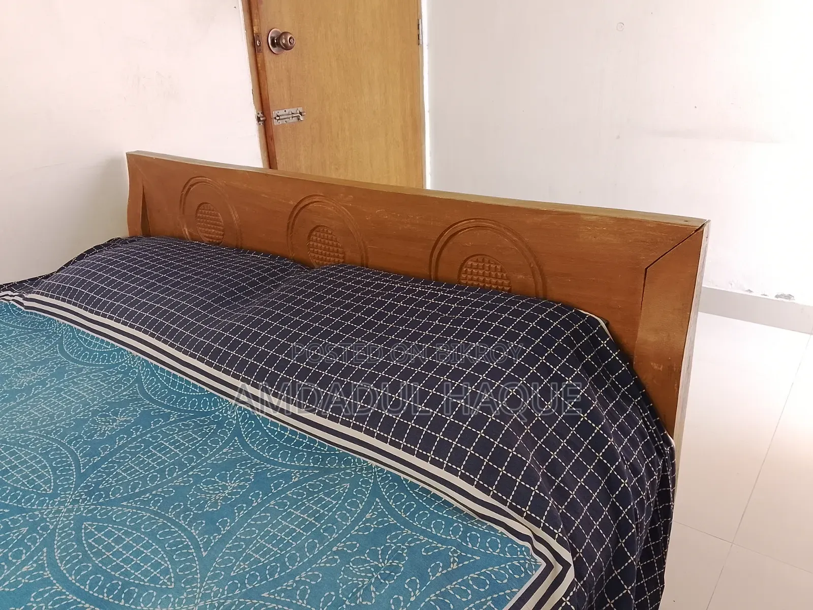 Iron Wood 5 Feet by 6 Feet Couple Bed