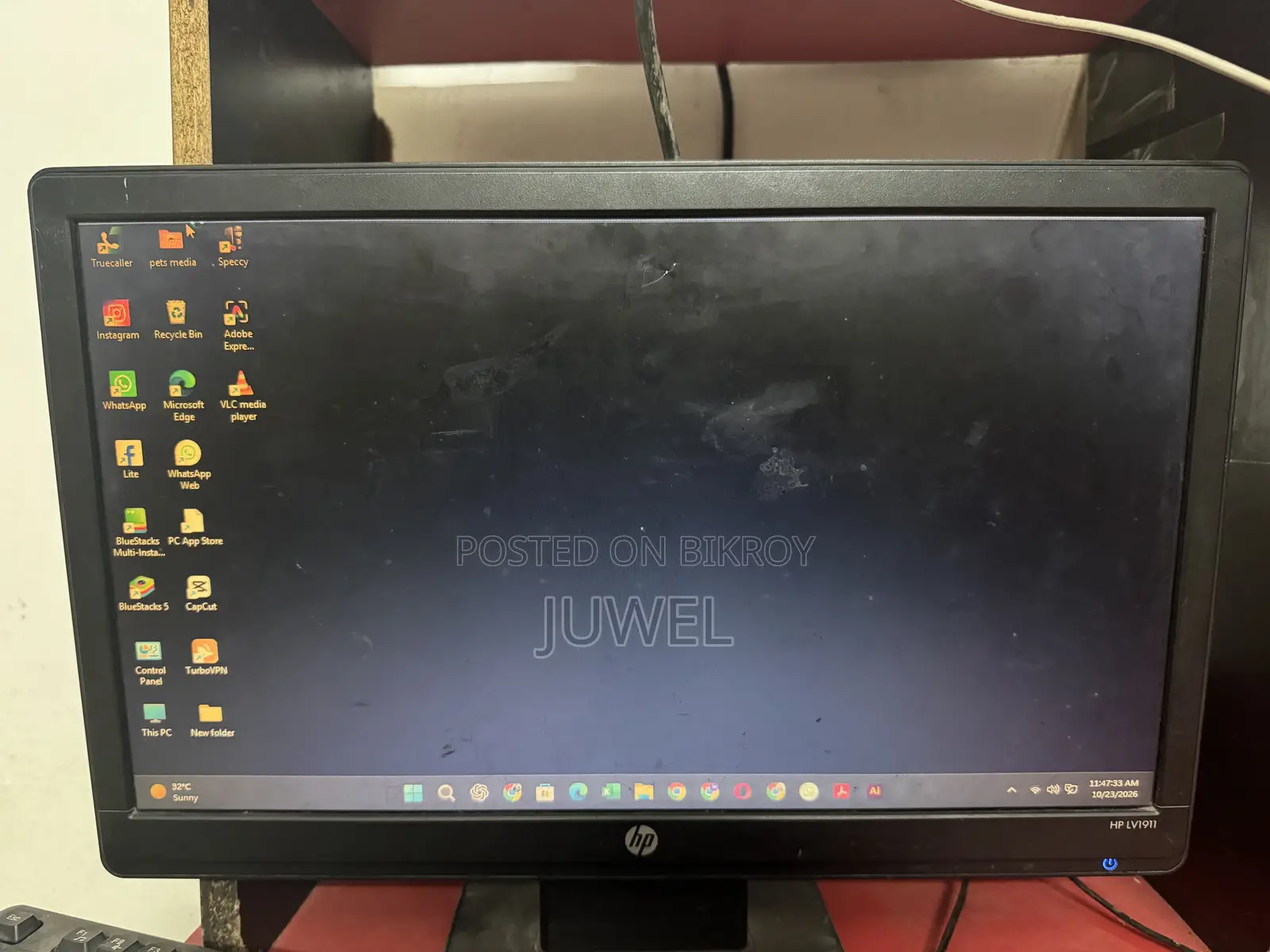 HP 19” Monitor