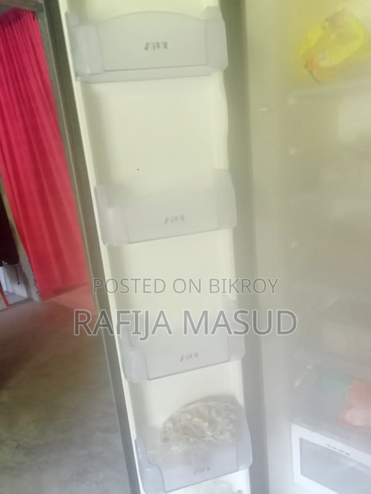 ওয়ালটন ফ্রিজ, চমৎকার অবস্থা, কোনো সমস্যা নেই।