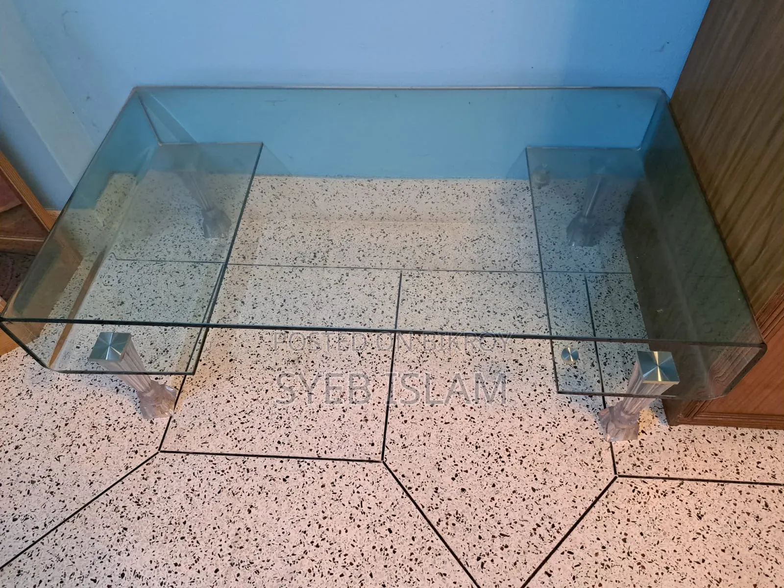 Sofa and Tea Table