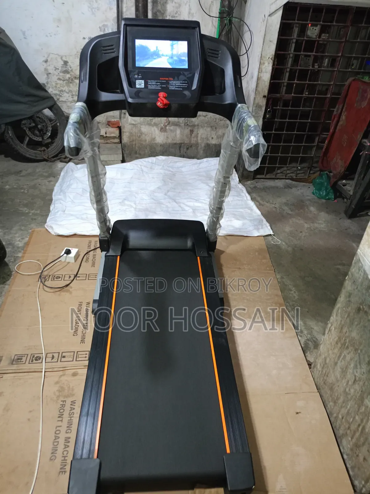 Umay Touch Screen Motorised Treadmill