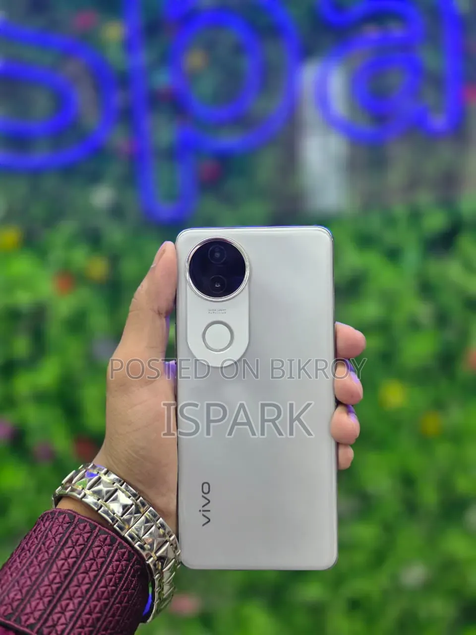 Vivo V50e 128 GB Silver