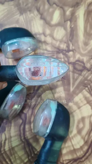 আর১৫ ভি৩ ব্যবহৃত ইন্ডিকেটর ৪টি