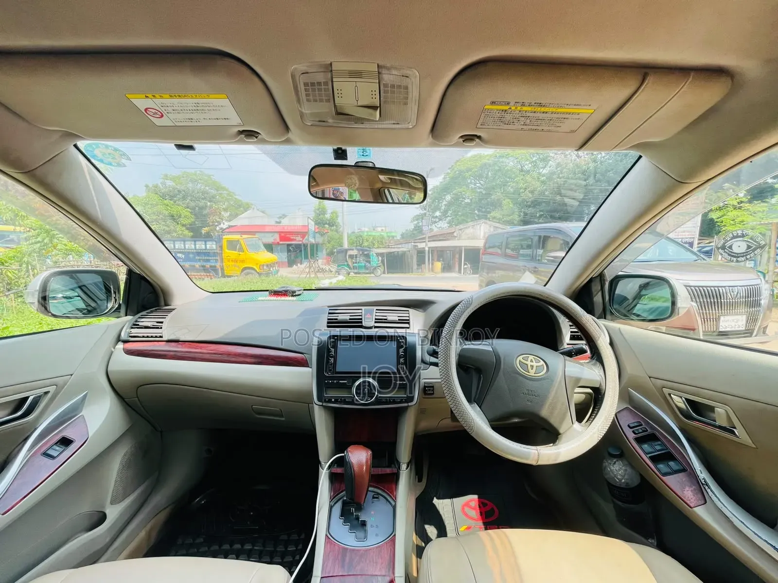 টয়োটা প্রিমিও ২০১০ সিলভার