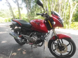 বাজাজ পালসার ১৫০ ২০১৪ লাল