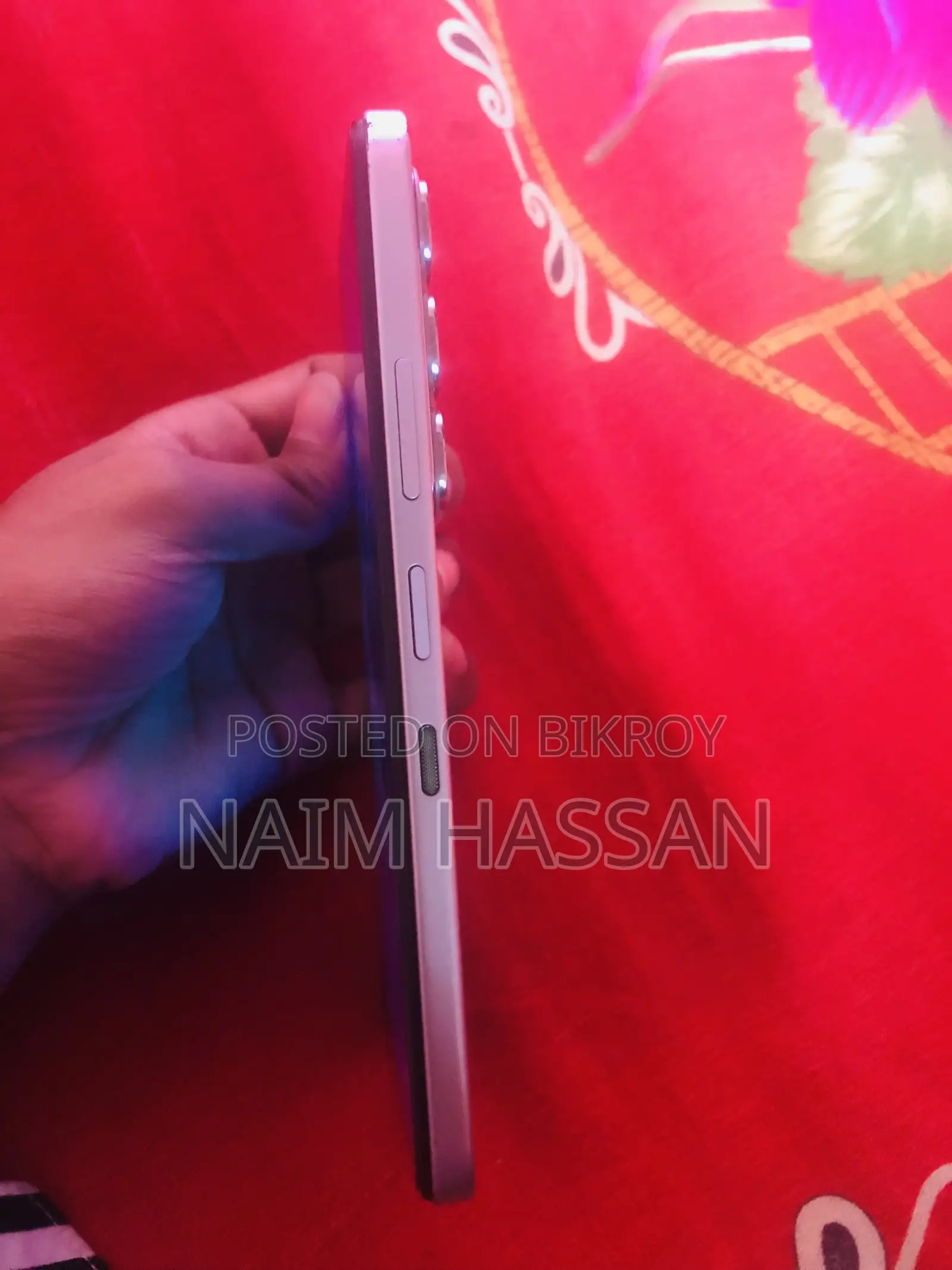 ইনফিনিক্স হট ৬০আই ১২৮ জিবি হোয়াইট