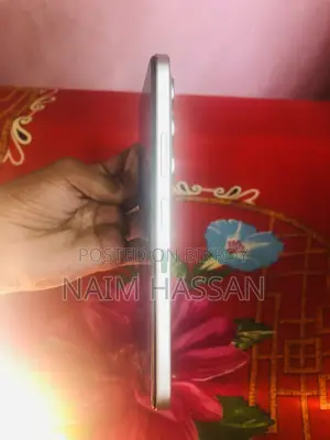 ইনফিনিক্স হট ৬০আই ১২৮ জিবি হোয়াইট