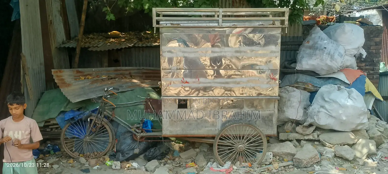 Food Cart - This food cart will be sold