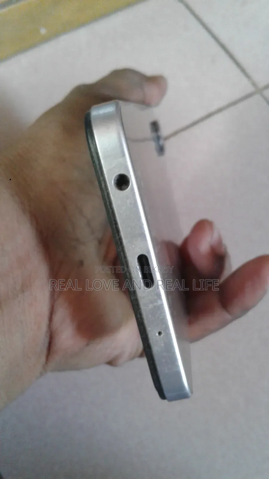Vivo Y19e 64 GB White