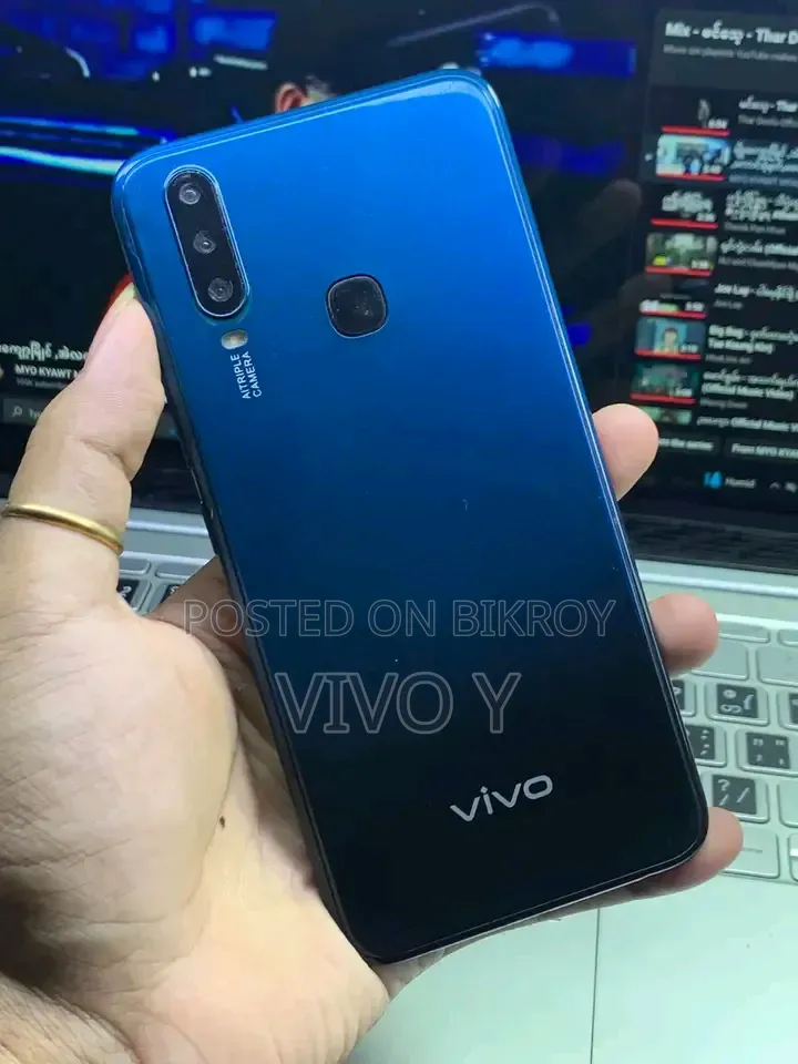 Vivo Y12 64 GB Blue