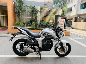 Suzuki Gixxer 2023 Silver