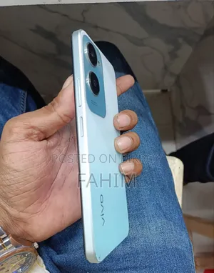 Vivo Y18 128 GB Purple